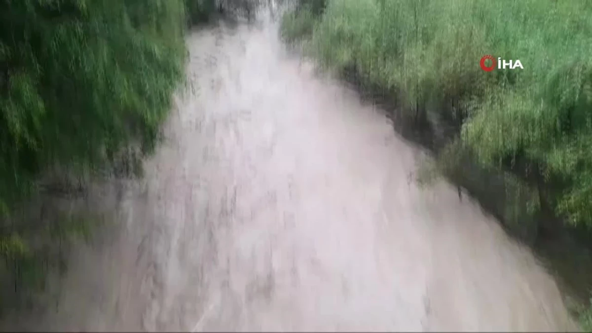 Erzurum’da yoğun yağış heyelan ve seli beraberinde getirdi