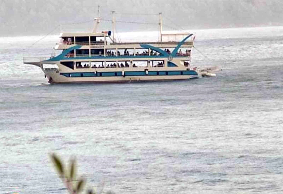 Gökovalı Gümüş Teknesi, Sağanak Yağmur Sonrası Boğuşan Vatandaşları Kurtardı