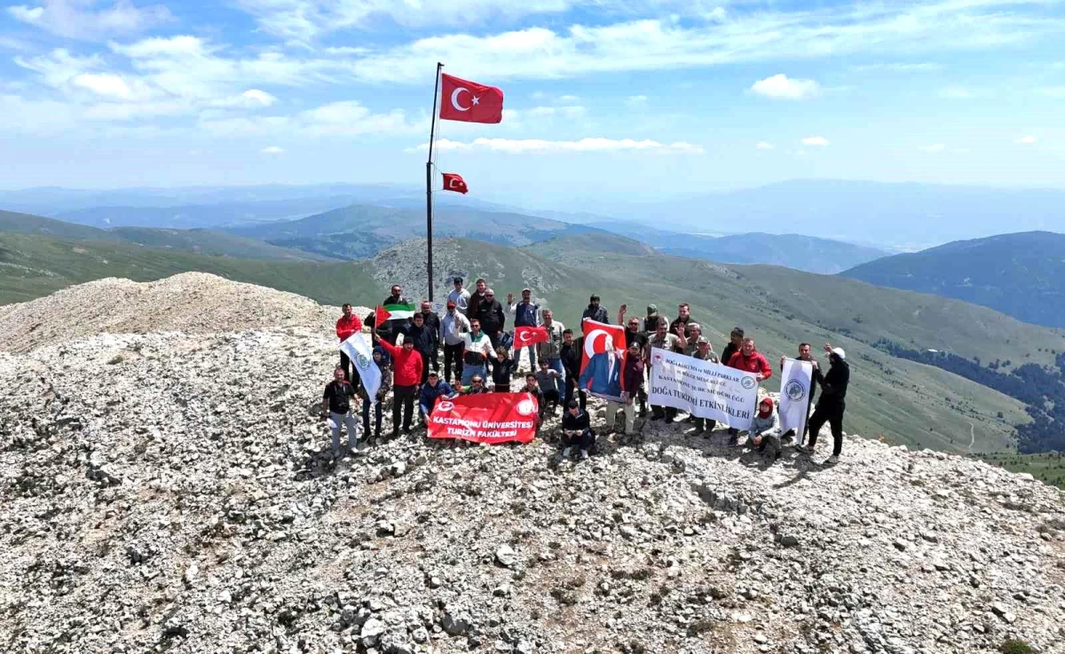 Kastamonu’da 15 Temmuz Şehitlerini Anma ve Büyük Hacet Zirve Tırmanışı Gerçekleştirildi