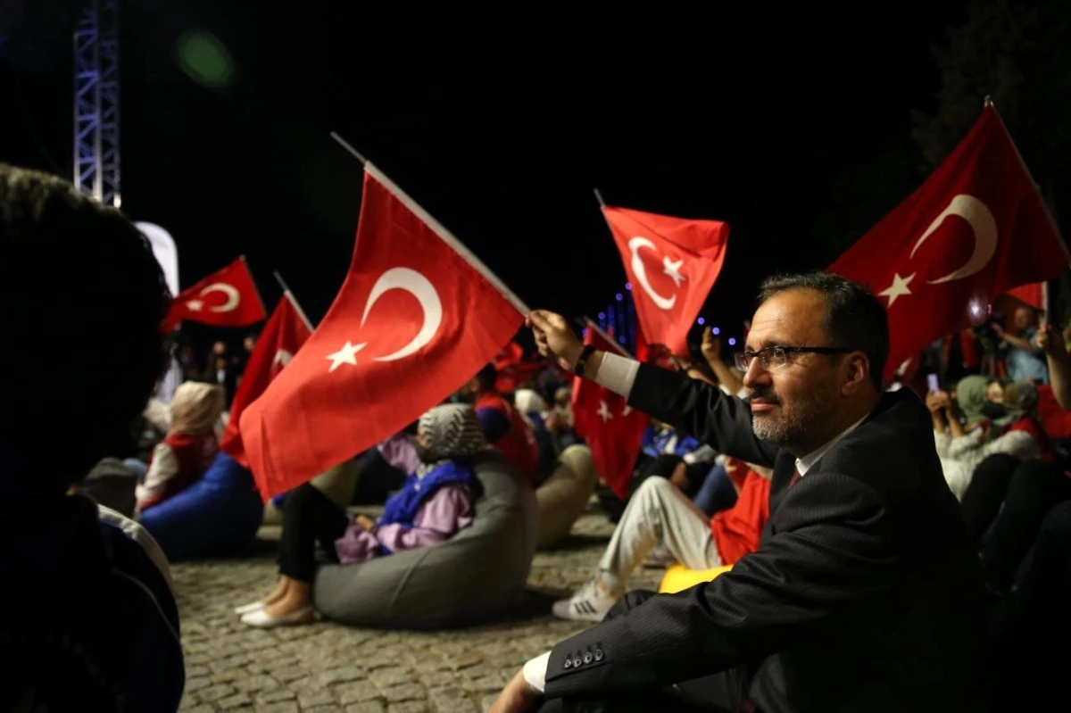 Mehmet Kasapoğlu: 15 Temmuz, istikbalimize karşı zaferdir