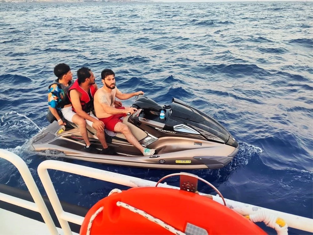 Muğla’da Jet Ski ile Yunan Adalarına Geçmeye Çalışan 3 Düzensiz Göçmen Yakalandı