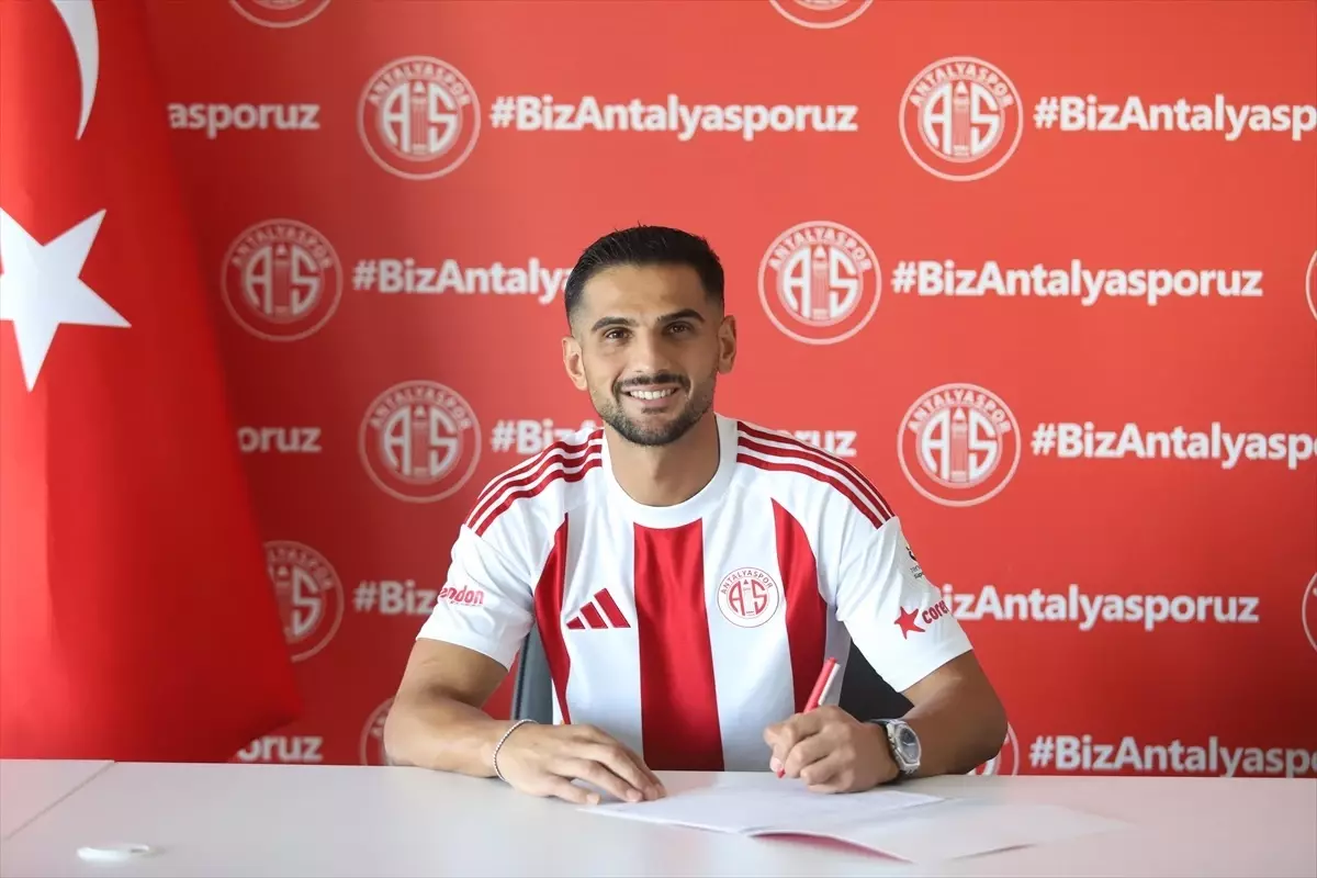 Antalyaspor’un Yeni İmza Töreni