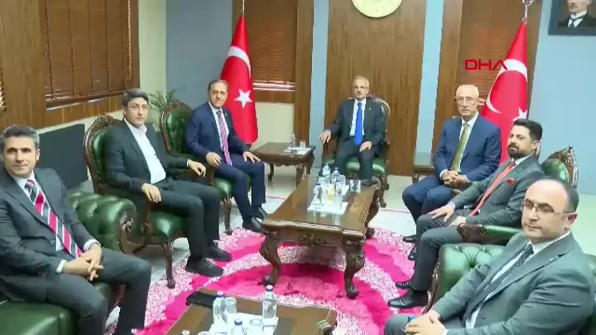 Bakan Uraloğlu, Bingöl’deki Ulaşım Projelerini Anlattı