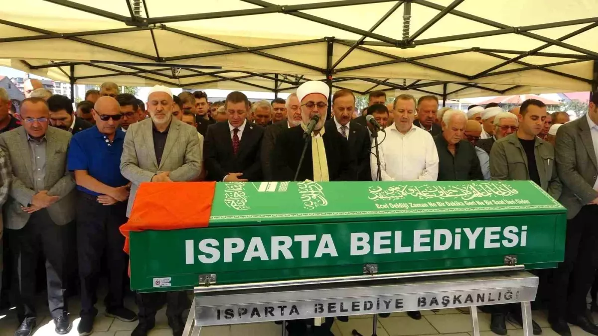 Isparta Belediye Başkanı Şükrü Başdeğirmen’in Kızı Son Yolculuğuna Uğurlandı