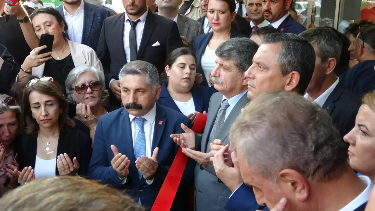 Özgür Özel: CHP’nin Başarısı 31 Mart Seçimlerinde Görünür