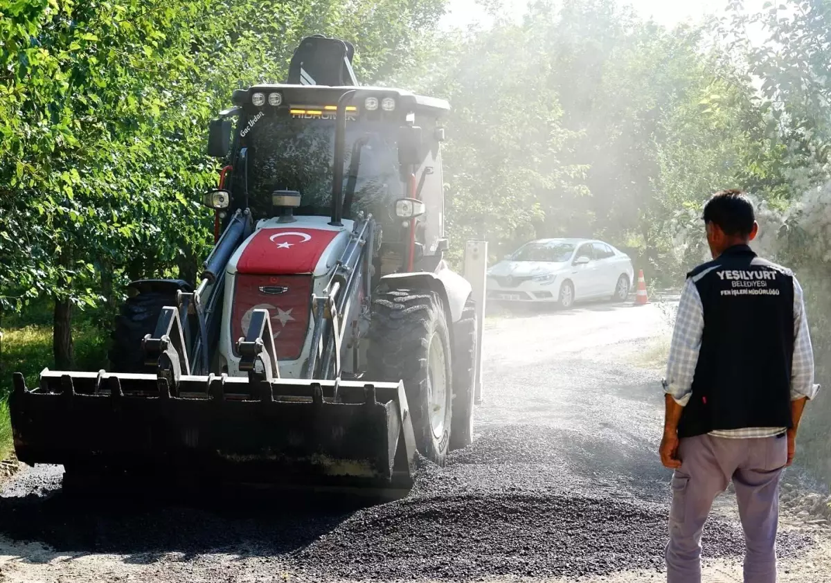 Yeşilyurt Belediye Başkanı Geçit, Samanköy’deki Ulaşım Yatırımlarını İnceledi