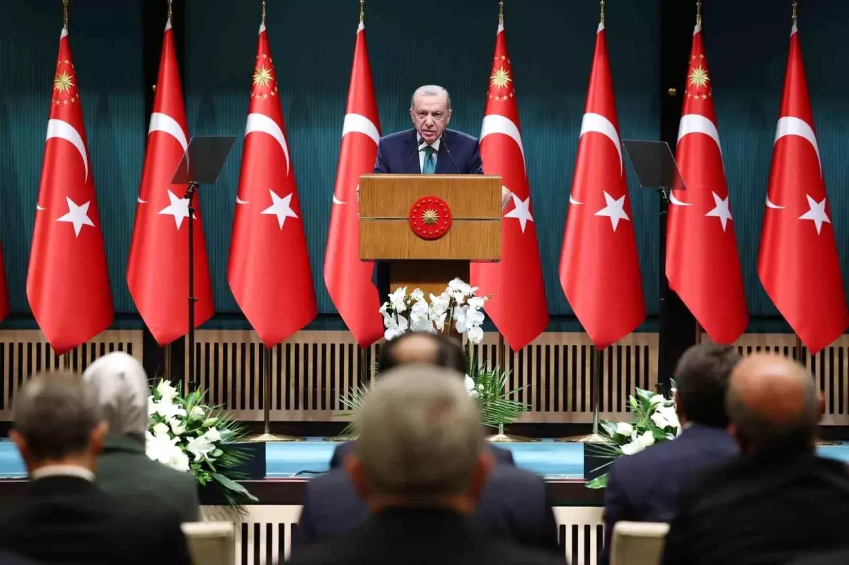 Cumhurbaşkanı Erdoğan: “Uluslararası toplum, İsrail’in tüm bölgeyi ateşe atan bu haydutluğuna daha fazla sessiz kalamaz”