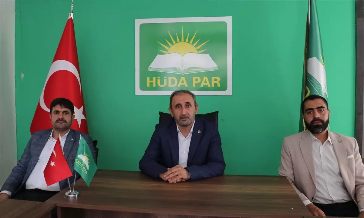 HÜDA PAR: Yeni Anayasa İhtiyacı Vurgusu