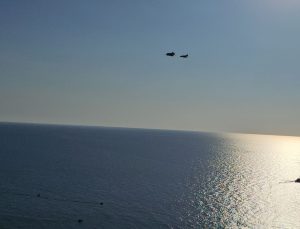 Zonguldak’ın 105. Kurtuluş Yıl Dönümünde Kozlu Sahilinde Gösteri Uçuşu