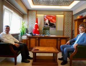 Çaycuma Kaymakamı Kaya, eski meslektaşı Keçeli’yi ağırladı