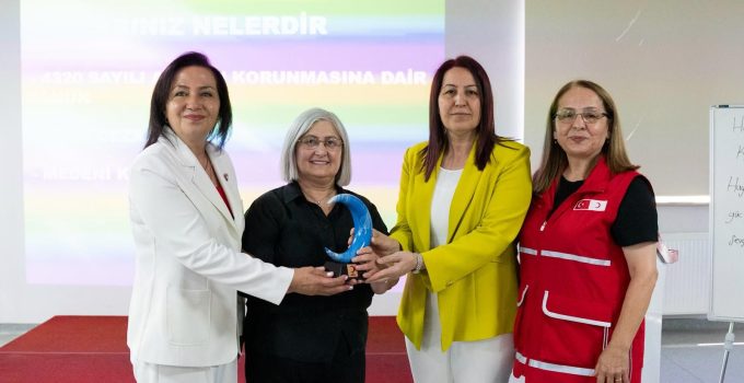 Zonguldak’ta kamu personeline aile içi şiddet semineri verildi
