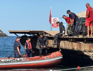 Zonguldak’ta denize giren kişiyi arama çalışmaları sürüyor