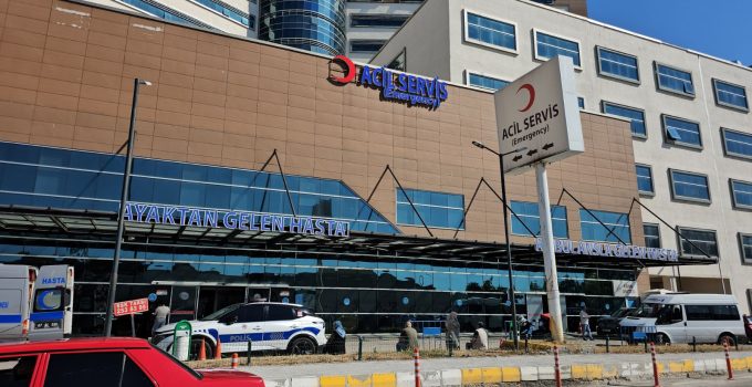 Zonguldak’ta 1 metrelik balkondan düşen 35 yaşındaki şahıs hastaneye kaldırıldı