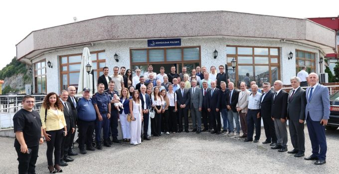 Zonguldak Valisi Hacıbektaşoğlu basın mensuplarıyla bayram kahvaltısında buluştu