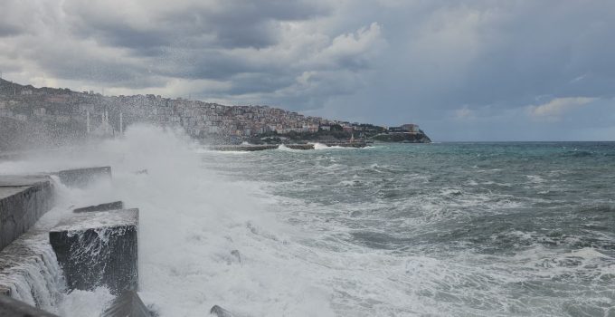 AFAD’dan Batı Karadeniz için SMS’li uyarı: Heyelan ve şiddetli fırtına detayı eklendi