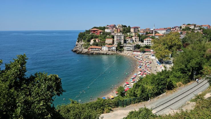 Zonguldak’ta deniz yasağı kalktı, plajlar doldu