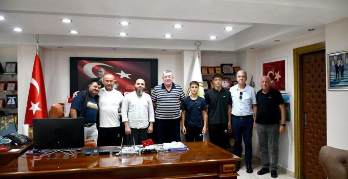 Alaplı’dan milli güreşçilerden başkana ziyaret