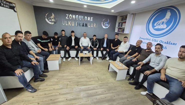 Zonguldak Ülkü Ocakları şehitler için Kur’an-ı Kerim tilaveti gerçekleştirdi