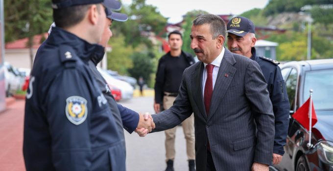 Zonguldak Valisi Hacıbektaşoğlu’ndan Yeni Emniyet Müdürü Kaba’ya ‘Hayırlı Olsun’ Ziyareti
