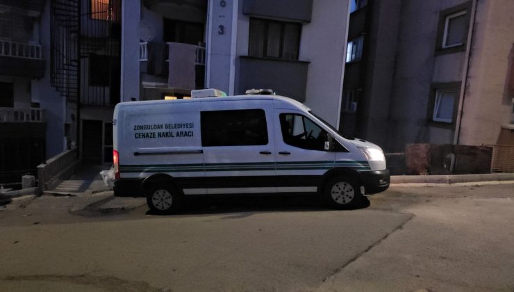 Evinden koku gelen 55 yaşındaki adam ölü bulundu