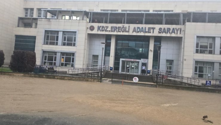 Zonguldak’ın Ereğli İlçesi Sağanak Yağış Hayatı Olumsuz Etkiledi