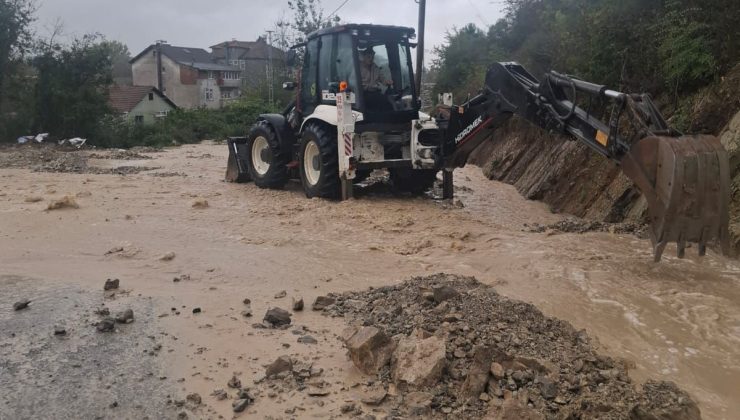 Ereğli’de 122, Kilimli’de 100 milimetre yağış: Valilikten zorunlu olmadıkça trafiğe çıkmayın uyarısı
