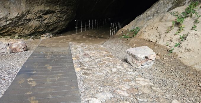 Sağanak yağışın vurduğu Gökgöl Mağarası ziyarete kapatıldı