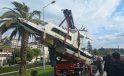 Karadeniz Ereğli’de fırtınada batan tekne vinçle çıkarıldı