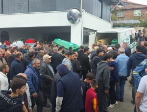 9 yaşındaki Ömer Halis, gözyaşları arasında toprağa verildi