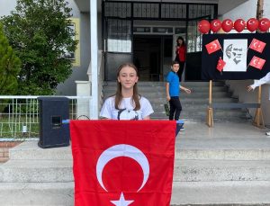 Cumhurbaşkanı Süleyman Demirel Ortaokulu’nda Cumhuriyet’in 103. yılı coşkuyla kutlandı