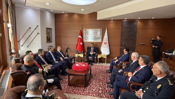 Zonguldak Valisi Hacıbektaşoğlu’ndan Cumhuriyet Bayramı tebrikatı