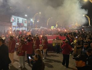 Zonguldak’ta Türk Bayraklarıyla Cumhuriyet yürüyüşü
