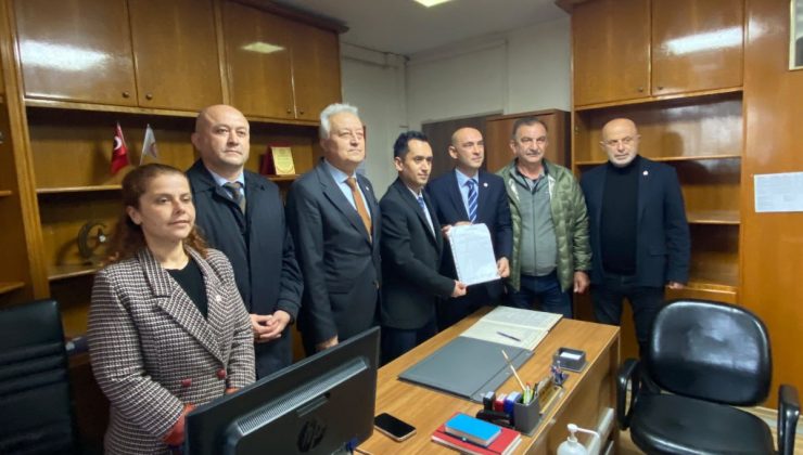 Yeni Parti Zonguldak İl Başkanı Devrim Dural mazbatasını aldı