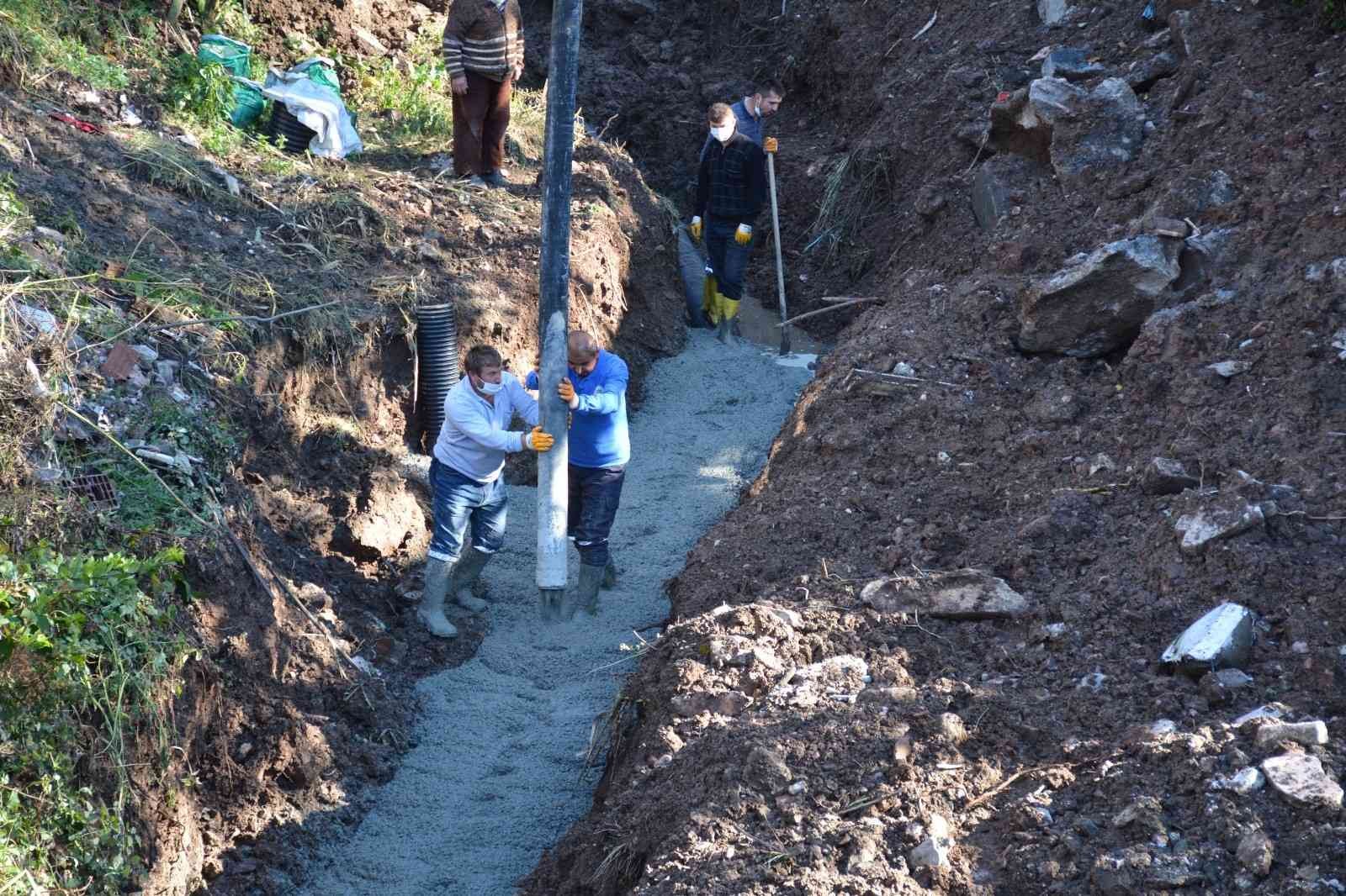 Horoz Deresi’ne 800 metre kanalizasyon hattı yapılıyor