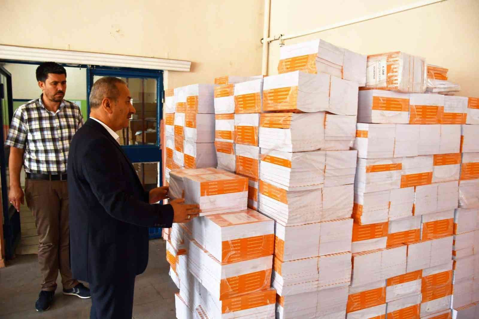 Karabük’te 227 bin adet yardımcı kaynak kitap dağıtılacak